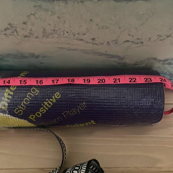 ARBONNE logo’d yoga mat with carrying strap NEW - Picture 6 of 6